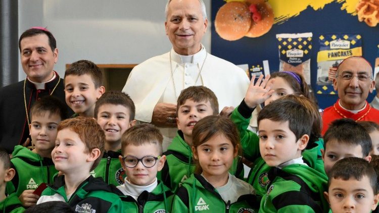 Setk&aacute;n&iacute; s dětmi z katechetick&yacute;ch kurzů, Ostie, farnost P. Marie, Kr&aacute;lovny m&iacute;ru - 15. &uacute;nora 2026