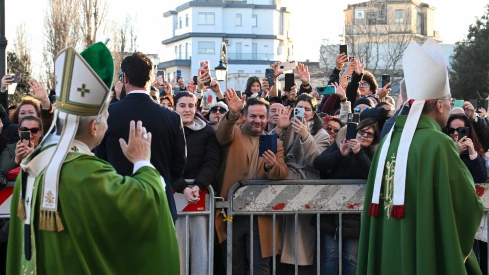 2026.02.15 Visita pastorale alla Parrocchia Santa Maria Regina Pacis a Ostia Lido