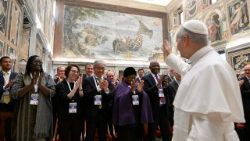 2026.02.16 Pāvests tiekas ar Pontifikālās Dzīvības akadēmijas plenārsamblejas dalībniekiem