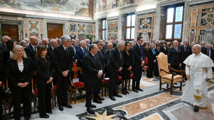البابا يستقبل مدراء الشرطة في المحافظات الإيطالية
