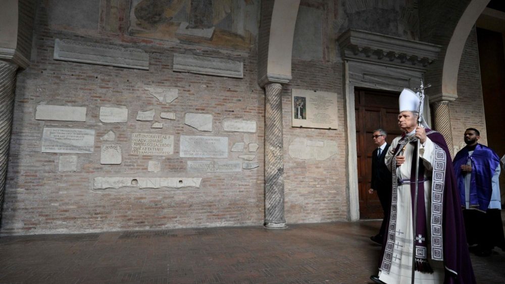 Працэсія з касцёла святога Анзэльма да базілікі святой Сабіны ў Рыме