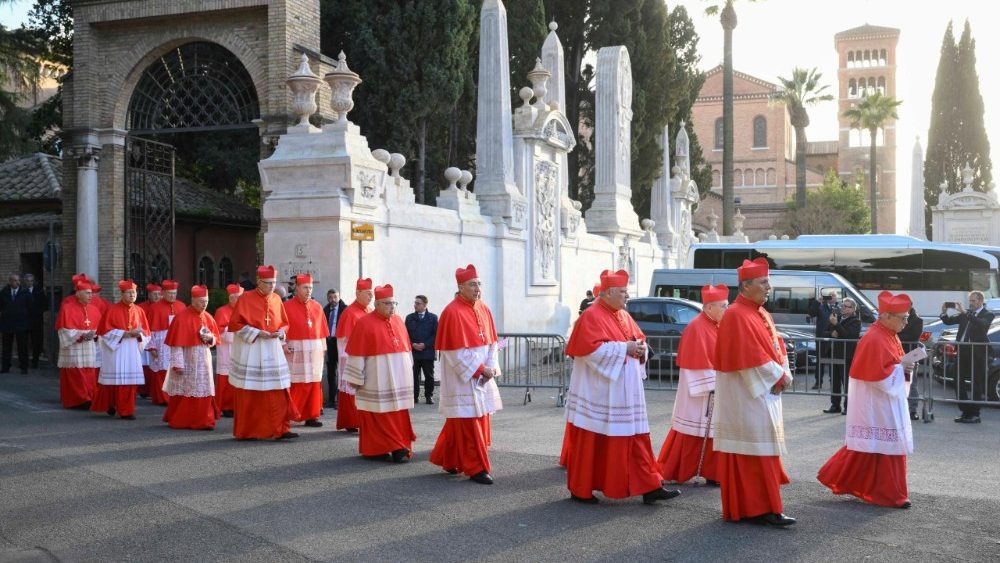 Працэсія з касцёла святога Анзэльма да базілікі святой Сабіны ў Рыме