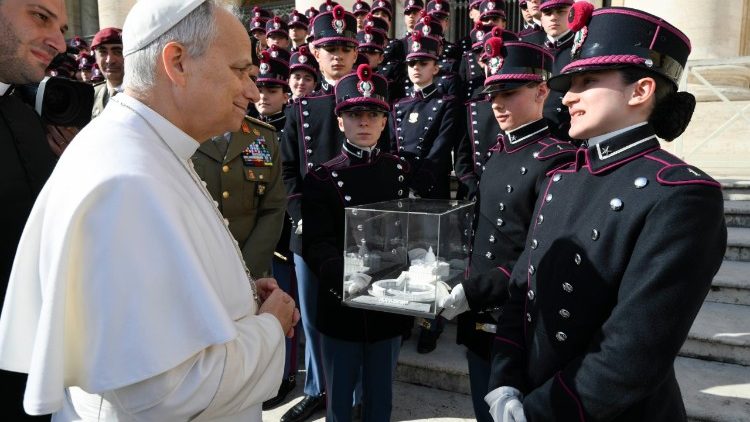 Katiba Mwanga wa Mataifa: Lumen gentium: Fumbo la Kanisa