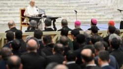 Папата с римското духовенство