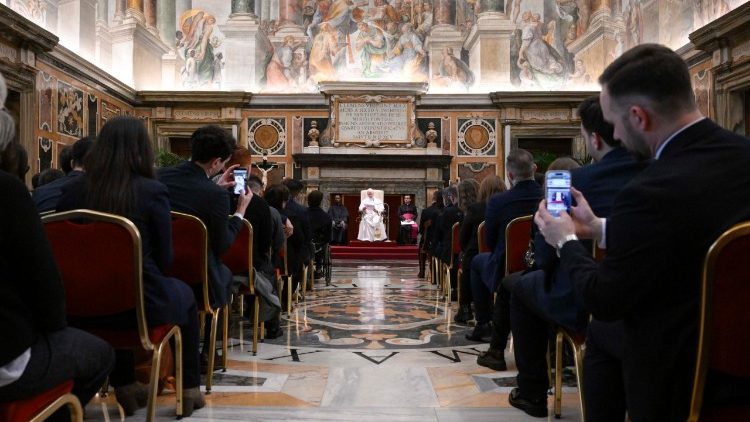 Léon XIV a reçu en audience les membres du projet Policoro de la Conférence épiscopale italienne, ce samedi 21 février 2026.