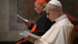 Papa Leão durante os Exercícios Espirituais no Vaticano 