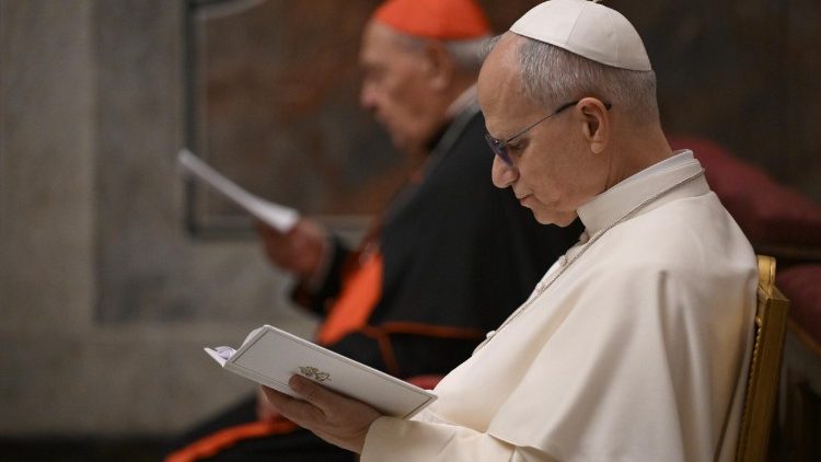 Papa Leão durante os Exercícios Espirituais no Vaticano 