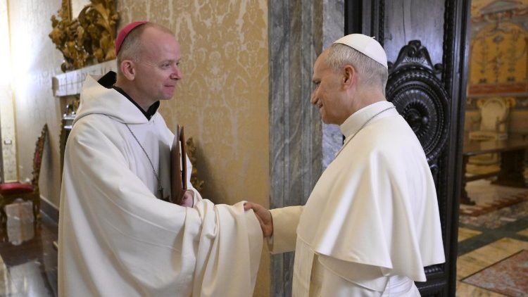  El Papa Le&oacute;n XIV agradece al predicador Varden 