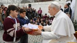 Papież podczas spotkania z dziećmi i młodzieżą parafii Wniebowstąpienia Pana Jezusa w Rzymie