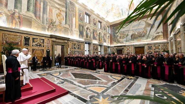 Il Papa con le comunit&agrave; della Facolt&agrave; Teologica Pugliese e dell’Istituto Teologico di Calabria