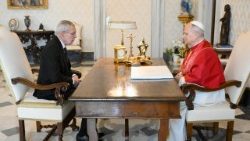Папата се срещна с президента на Австрия