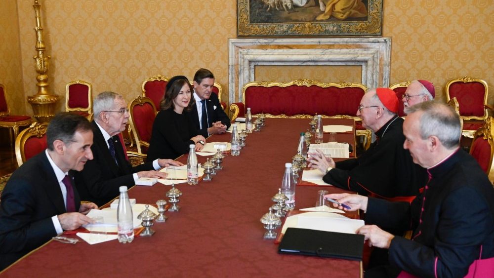 Cardinalul secretar de stat Pietro Paolin și delegația condusă de președintele austriac Alexander Van der Bellen