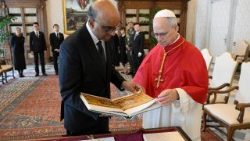 Pápež Lev XIV. s prezidentom Singapuru