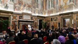 Lev XIV. s účastníky akce "Cattedra della Accoglienza", 12. března 2026