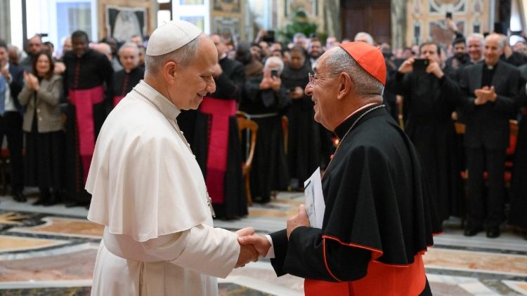 El Papa y el cardenal Angelo De Donatis