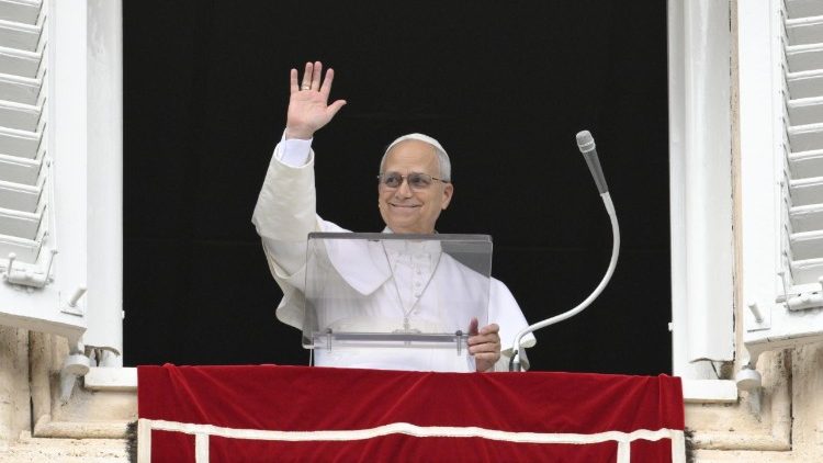 Papež Lev XIV. při modlitbě Anděl Páně v neděli 15. března 2026