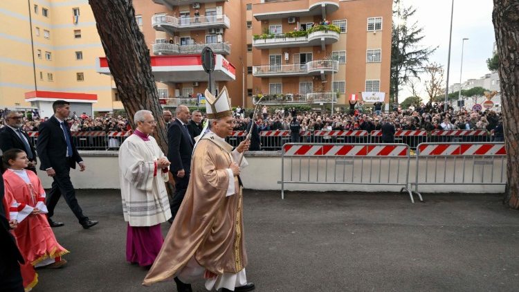 Na Papieża czekali liczni mieszkańcy i parafianie