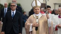 Papa Leon XIV în parohia ”Preasfânta Inimă a lui Isus” din cartierul roman Ponte Mammolo