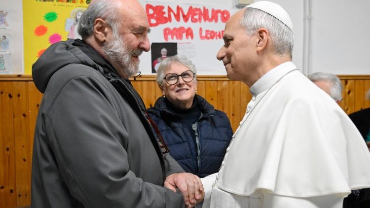 Il Papa nellincontro con anziani e disabili