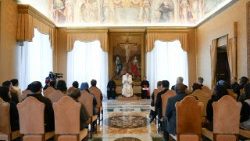 Papa në audiencë në seancën plenare të Komisionit Papnor për Mbrojtjen e të Miturve