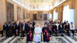 சிறார் பாதுகாப்புக்கான பாப்பிறை ஆணையத்தின் உறுப்பினர்கள் 