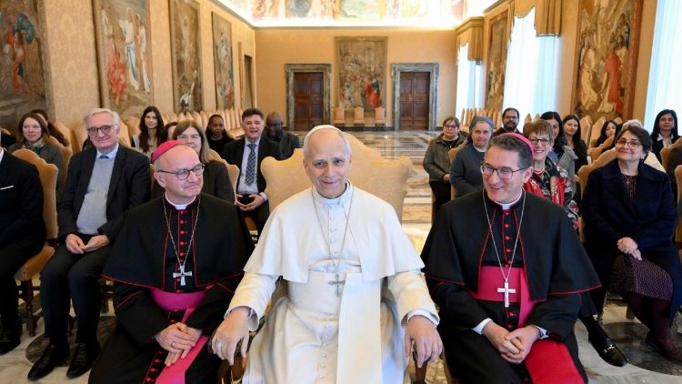 2026.03.16 Papa akutana na Tume ya Kipapa ya Ulinzi wa Watoto.