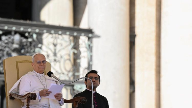 A p&aacute;pa elmondja besz&eacute;d&eacute;t