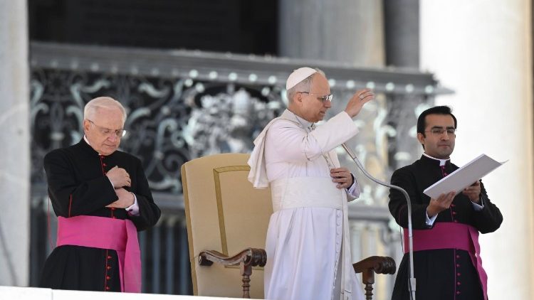 2026.03.18संत पेत्रुस महागिरजाघऱ के प्रांगण में आम दर्शन समारोह में संत पापा लियो 14वें