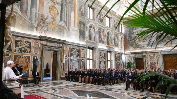 Leon XIV przypomniał, że tradycje papieskich podr&oacute;ży lotniczych sięgają pontyfikatu św. Pawła VI