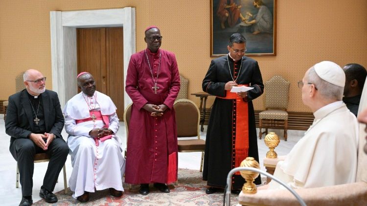 Il Papa con la delegazione del "Programme for Christian-Muslim Relation in Africa"