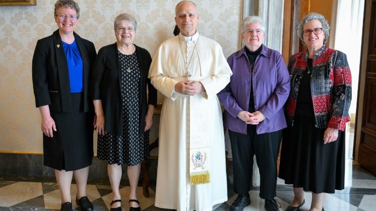 Papst Leo XIV. am Donnerstag mit der Spitze der "Leadership Conference of Women Religious" (LCWR)