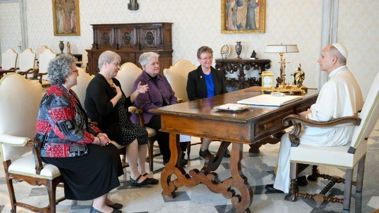 Das Präsidium der US-amerikanischen Ordensoberinnenvereinigung "Leadership Conference of Women Religious" bei Papst Leo