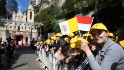 L'incontro del Papa con i giovani e i catecumeni nel Principato di Monaco