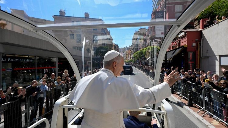Papa amekutana na vijana wa Monaco