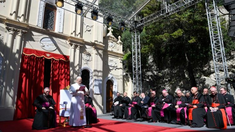 Lev XIV. při promluvě k mlad&yacute;m a katechumenům 
