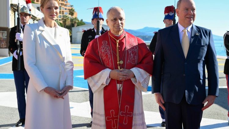 2026.03.28 Picha ya Kwanza mara baada ya kutua huko Monaco akwa na Wafalme wake.