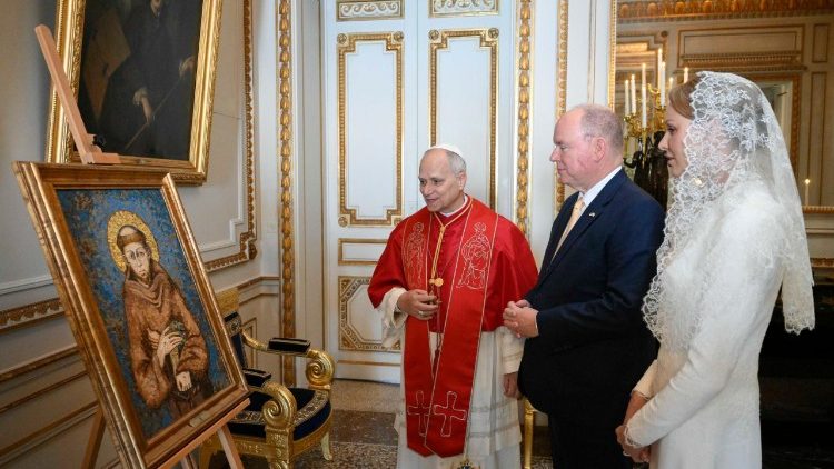 Папата с Княжеството семейство