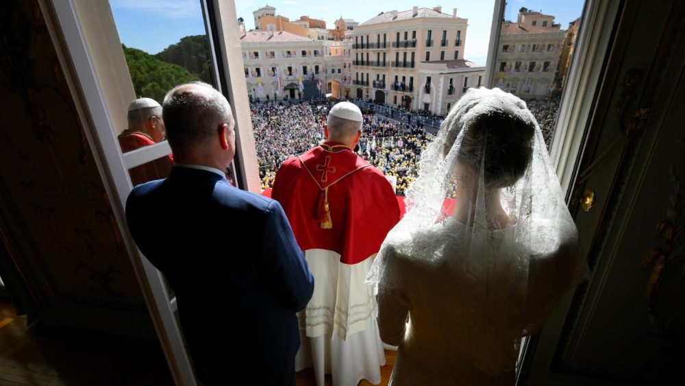 Cérémonie de bienvenue au Palais princier de Monaco, le 28 mars. 