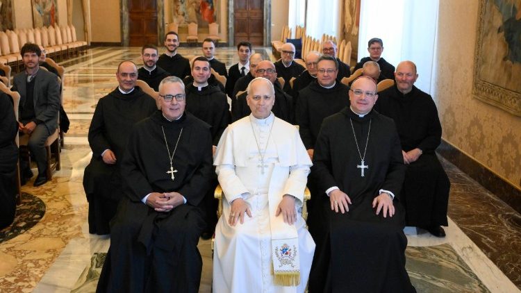 Papa Lav XIV. s benediktincima