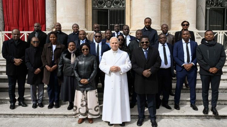 Makundi ya mahujaji katika katekesi ya Papa Leo Aprili 1