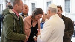 A família de Lucia Aloysia Heiden, uma jovem de quinze anos morta no tiroteio em uma escola secundária em Graz, em junho passado