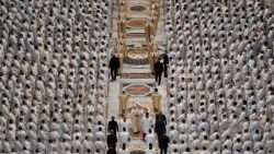 Missa Chrismatis, mše svatá se svěcením olejů, je slavností, kterou slaví biskup se svými kněžími