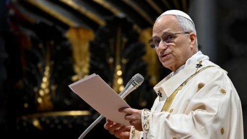 Le&oacute;n XIV, primera Misa Crismal: se evangeliza con humildad sin imponer