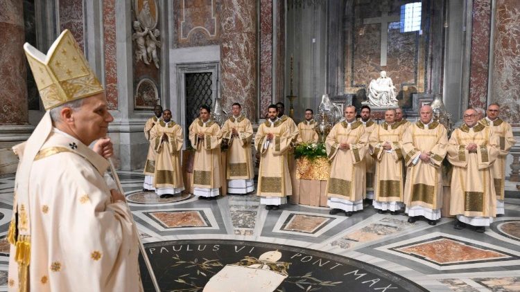 Podczas Mszy Krzyżma Leon XIV uczulał kapłan&oacute;w na kwestię nienadużywania władzy