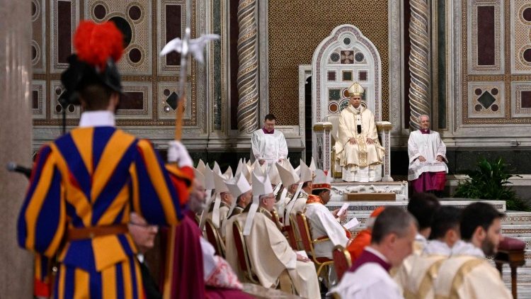 Ceremonia del Jueves Santo en la Bas&iacute;lica San Juan de Letr&aacute;n 