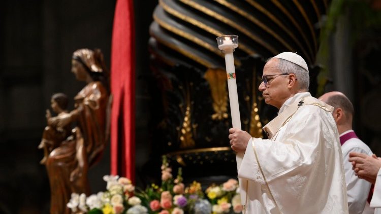 Liturgia de la Vigilia Pascual en la Bas&iacute;lica de San Pedro 