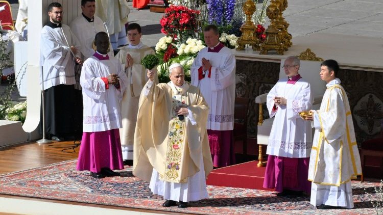 2026.04.05 Domenica di Pasqua Risurrezione del Signore - Messa del giorno