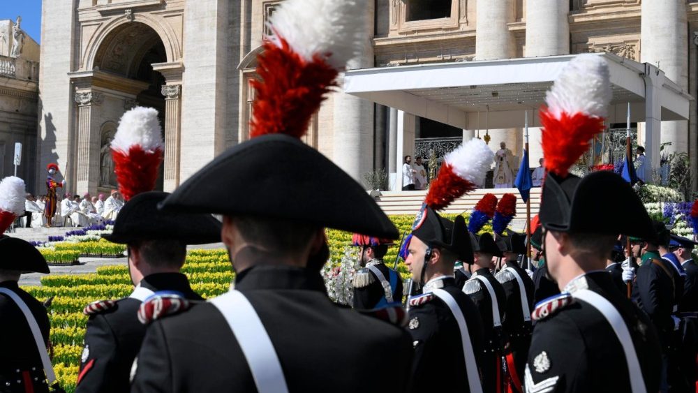 Святая Імша Уваскрасення Пана на Плошчы святога Пятра ў Ватыкане