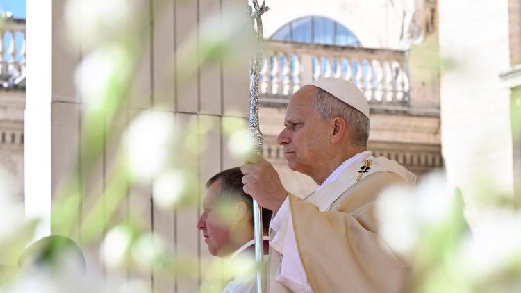 Il Papa in Piazza San Pietro, la mattina di Pasqua