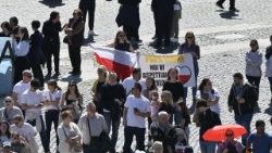 Papież dziękował modlącym się za niego